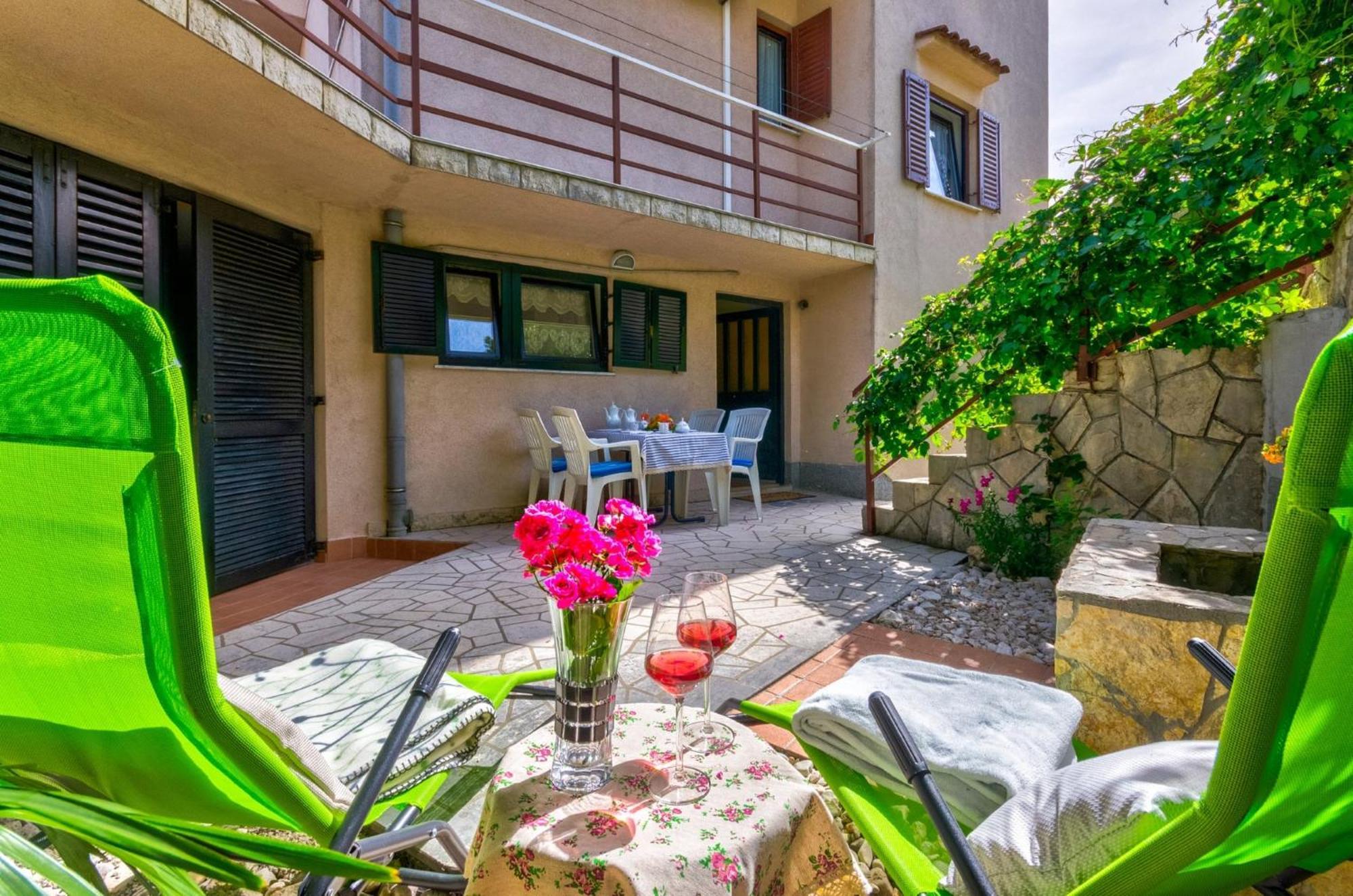 Apartamento Julia Selce 4,5 Exterior foto