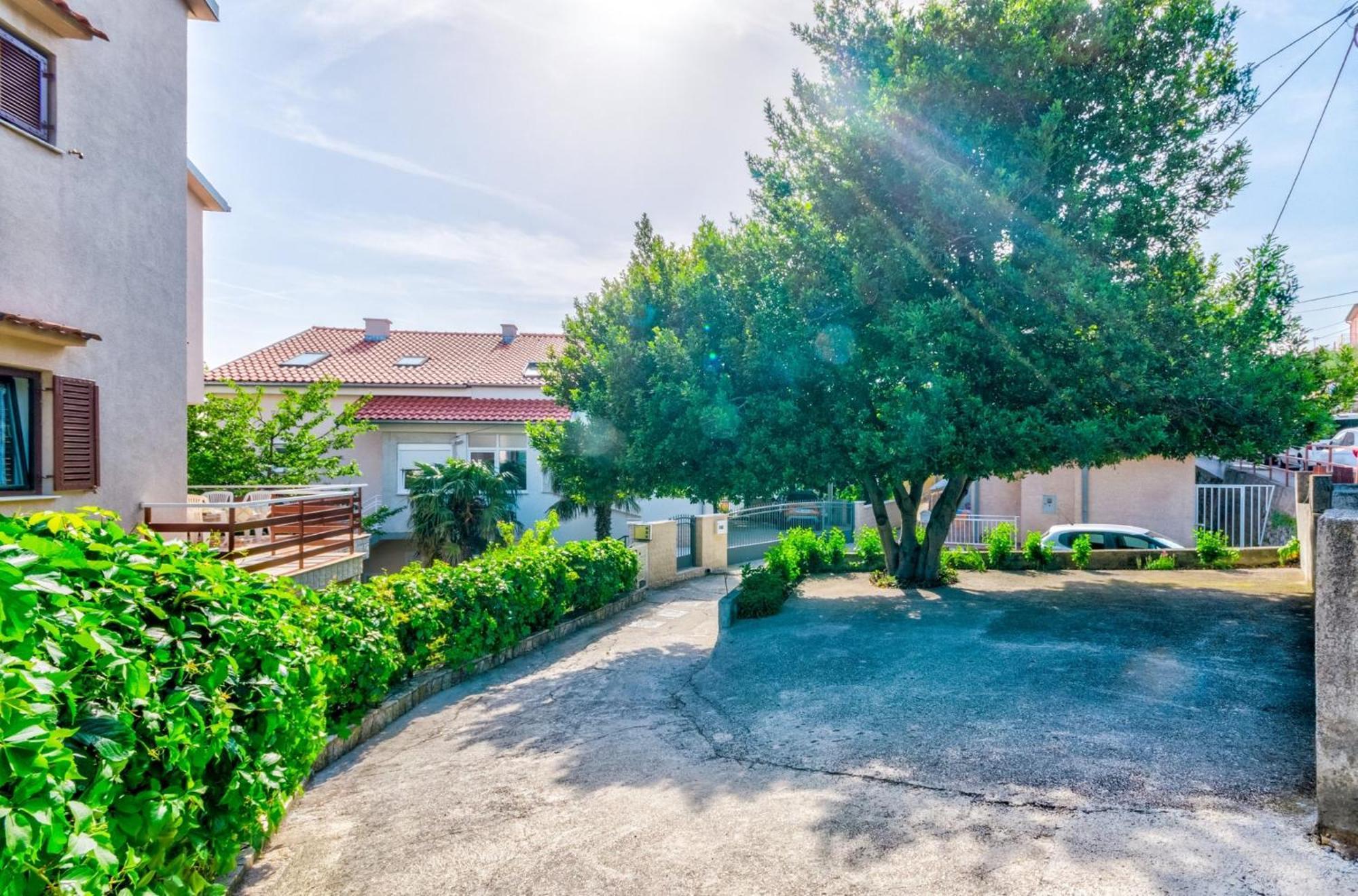 Apartamento Julia Selce 4,5 Exterior foto
